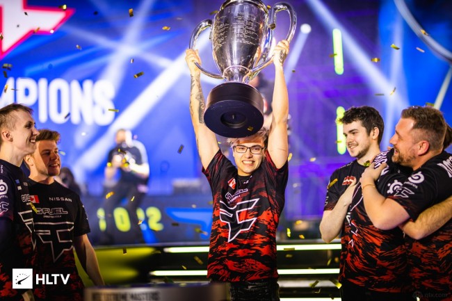 电竞世界杯BLG vs T1赛前历史战绩一览：BLG三胜一负！