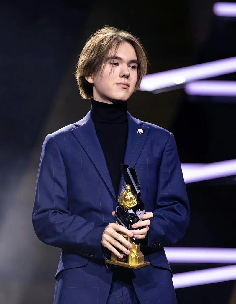 FaZe 和 Passion UA 在 StarLadder 布达佩斯 Major 2025 第二阶段的第二轮比赛中取得胜利