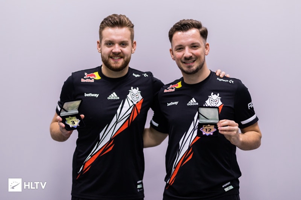 LPL今日赛程及海报比拼：BLG：捉“角” ​​​​LGD：《收官》