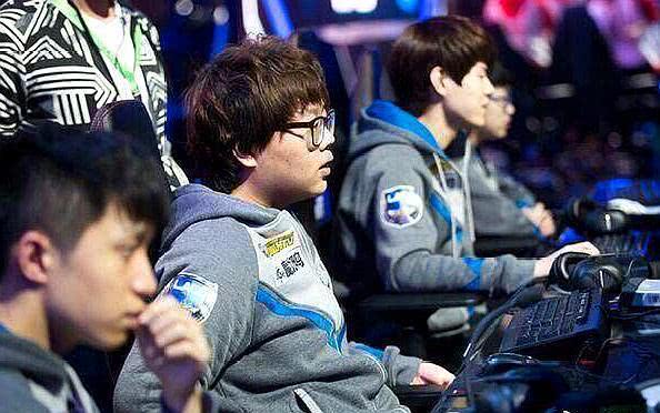 【lpl战报】LNG 2-0 EDG：Doinb飞机伤害爆炸 EDG葬送好局